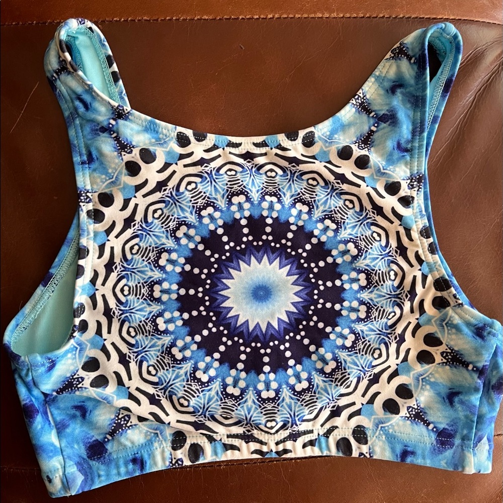 Wolven Threads crop - Picture 2 of 3